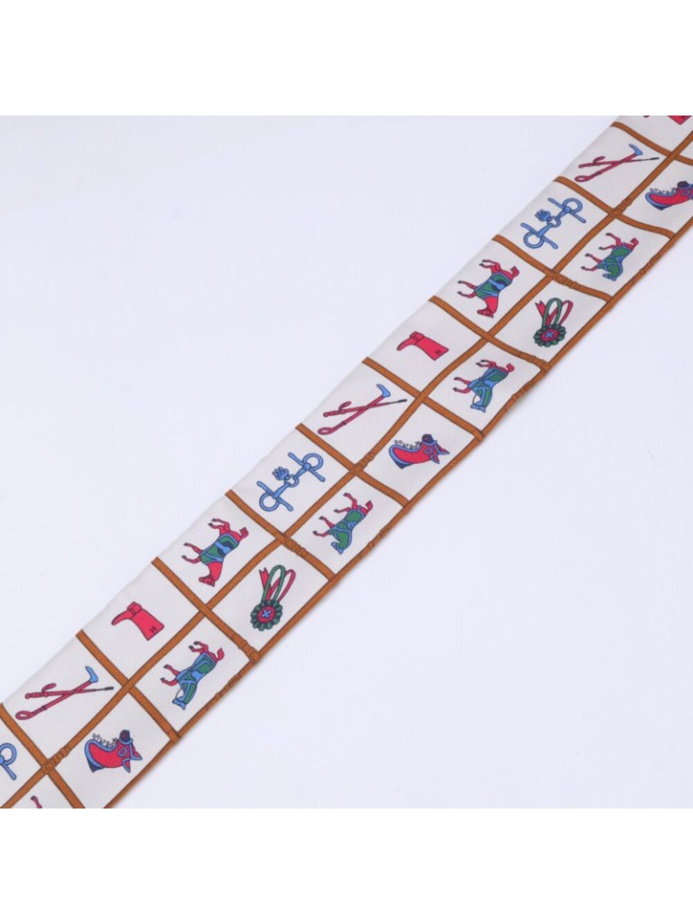 Hermes Couvertures Et Tenues de Jour Horsewear Silk Twilly Scarf - Picture 3 of 8